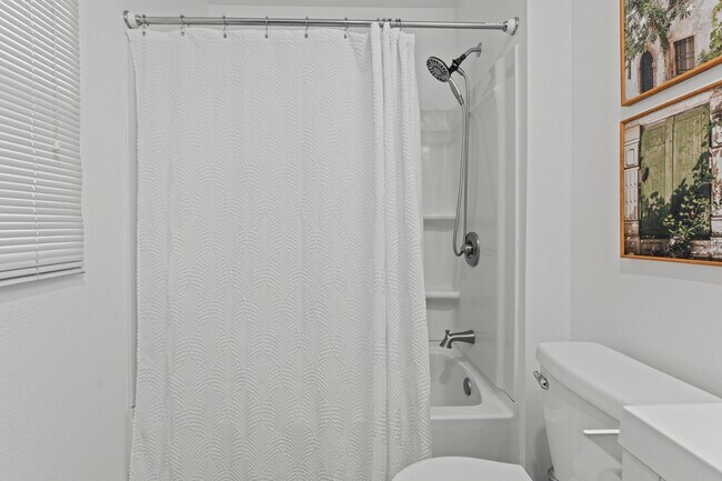 Building Photo - 1612 E 29th St