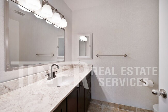 Building Photo - 9118 Madison Green Ln