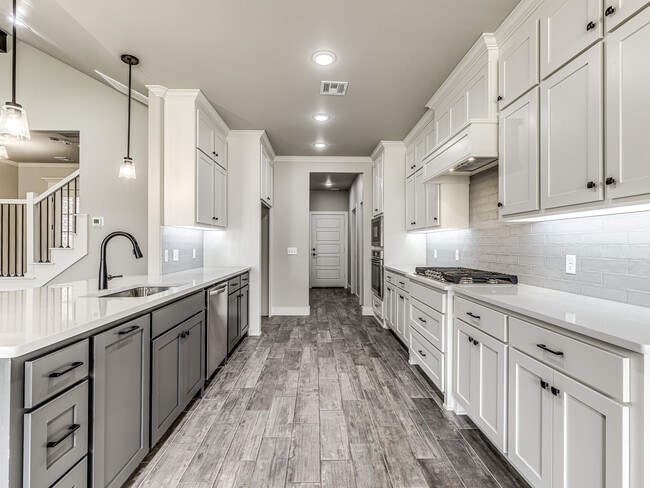 Building Photo - 14517 Chambord Dr