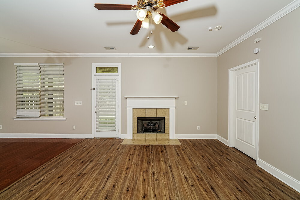 Building Photo - 1140 Overlook Dr