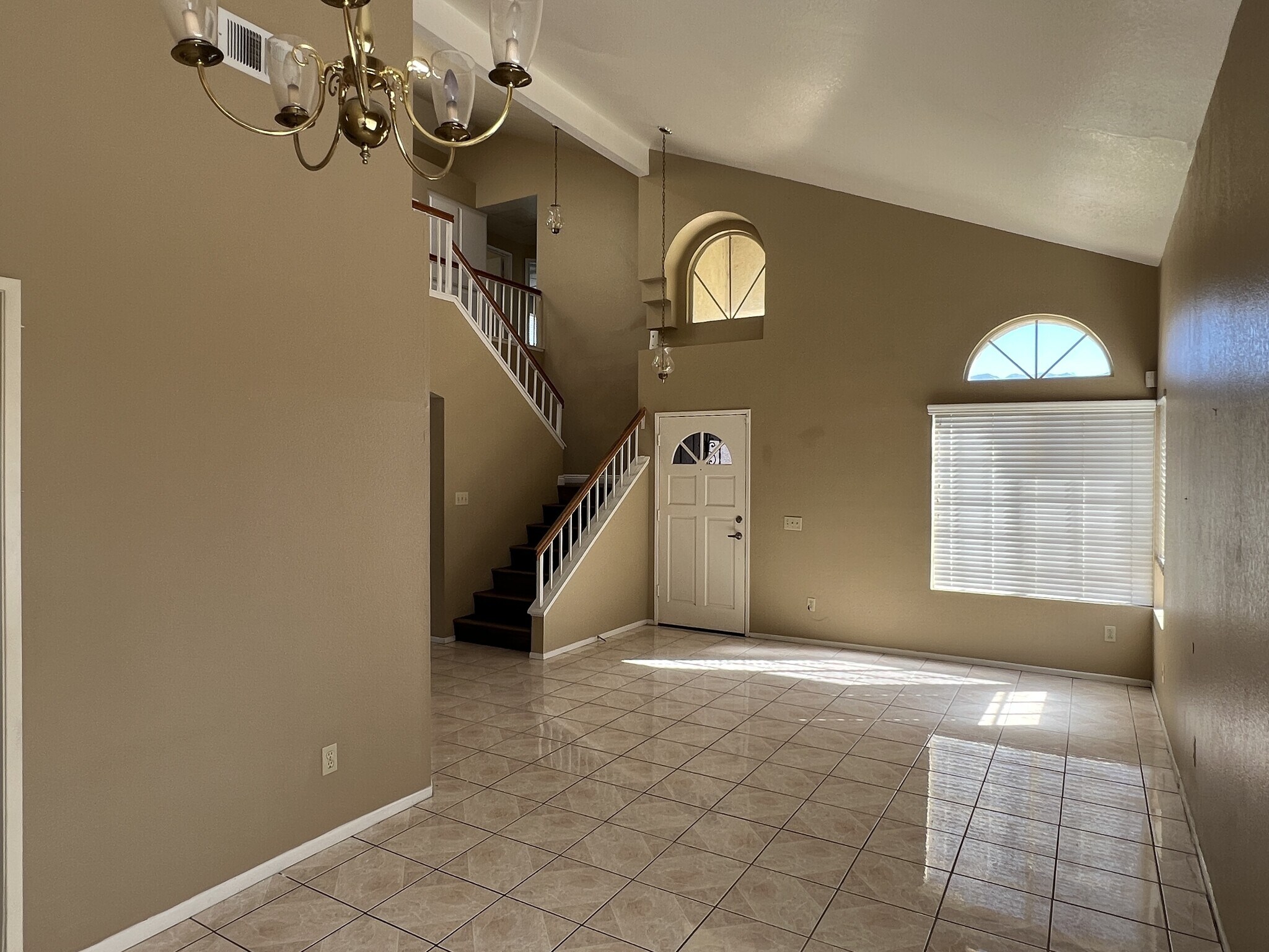 Building Photo - 10484 Agate Ave