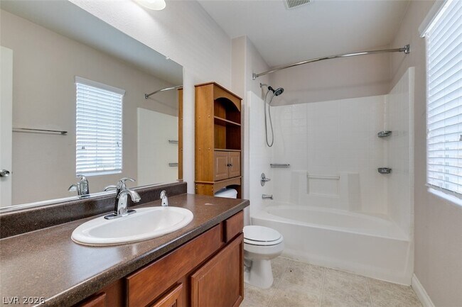 Building Photo - 169 Almond Ridge Pl