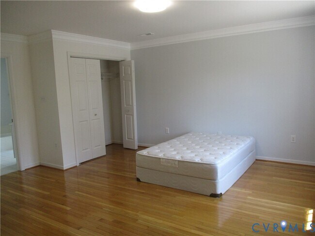 Building Photo - 5528 Abbott Cir