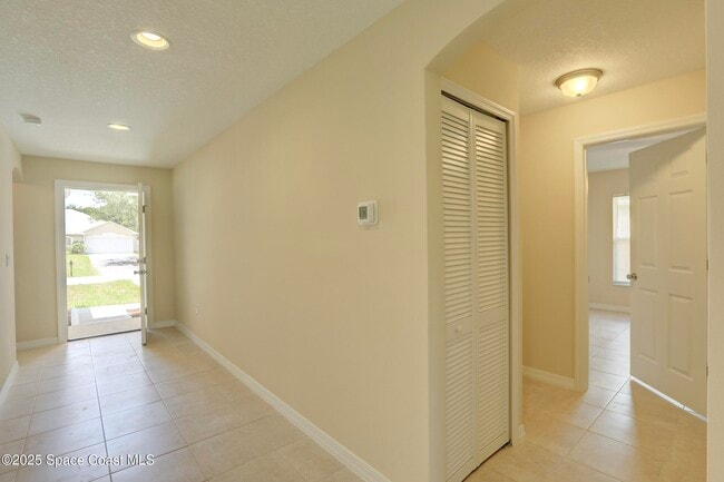 Building Photo - 8346 99th Ct