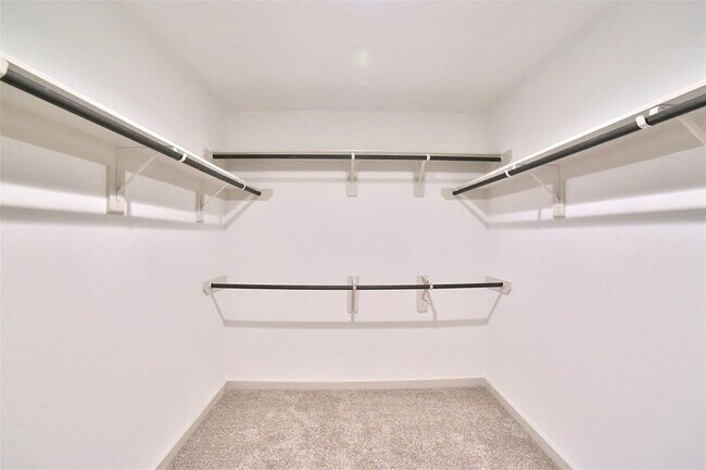 Building Photo - 3810 Lila Lake Ln