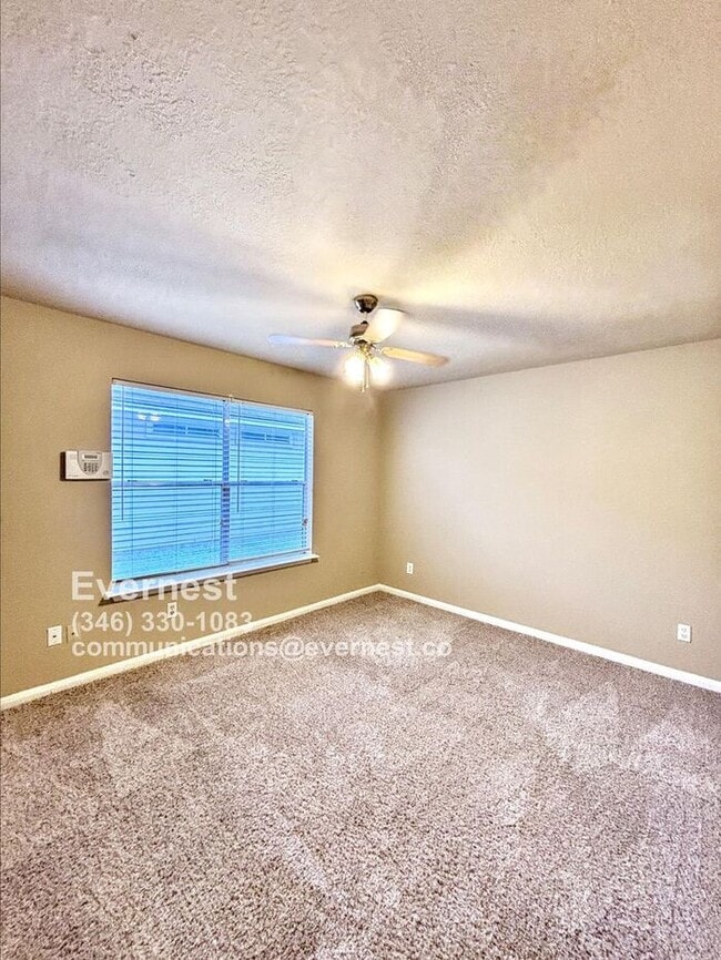 Building Photo - Beautiful 4-Bedroom Corner Lot Home in a P...