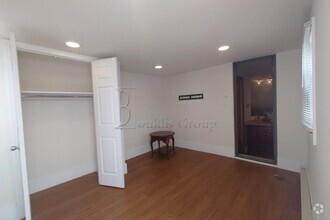 Building Photo - 1 bedroom in ASTORIA NY 11102