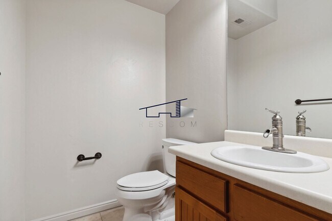 Building Photo - South Ogden 3 Bedroom Home for Lease!