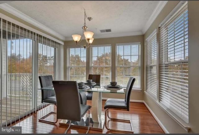 dining area - 705 Harvest Run Dr