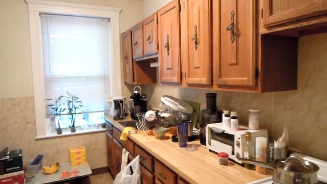 Building Photo - 44 Maple St