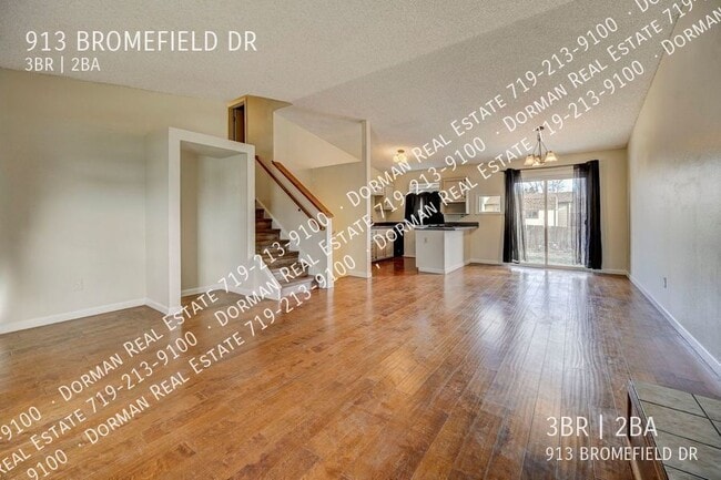Building Photo - 913 Bromefield Dr