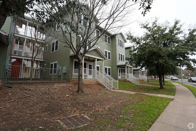 Building Photo - Lyons Garden