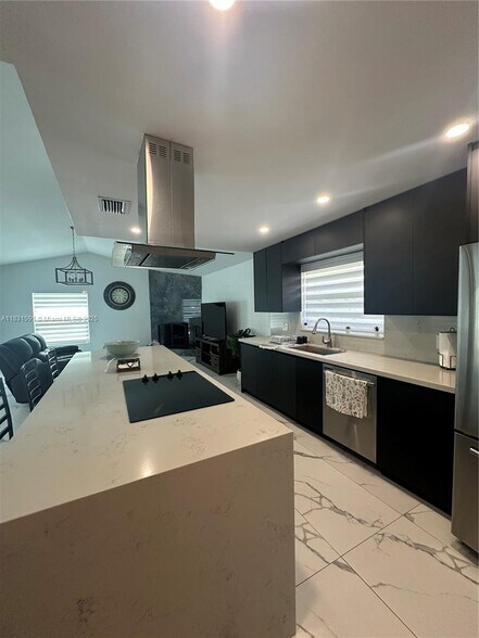 Building Photo - 4205 NW 69th Ter