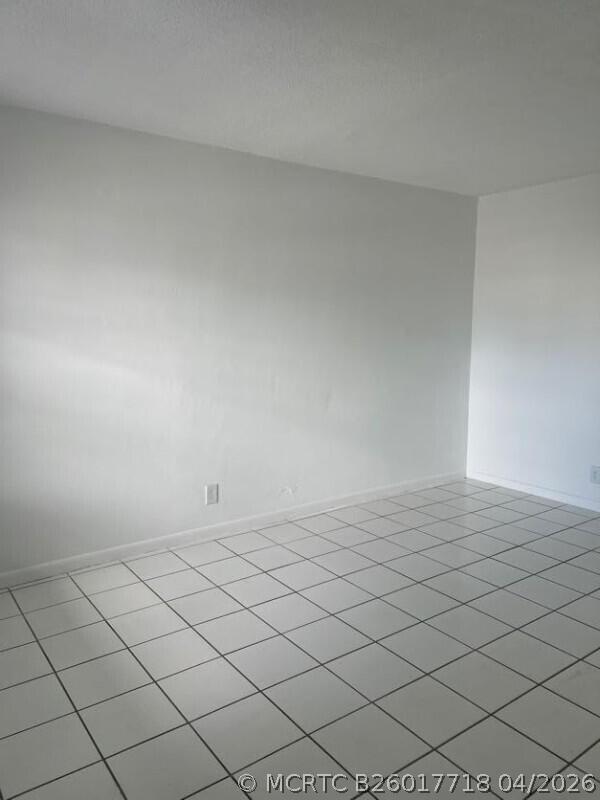 Building Photo - 371 Sunshine Dr