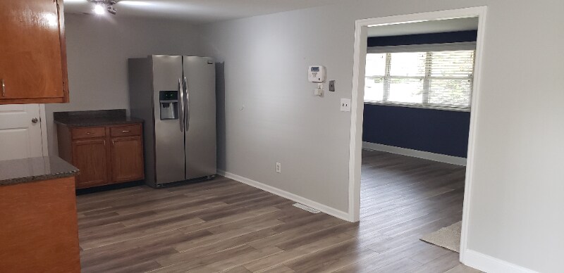 Building Photo - 6691 Gilette Dr