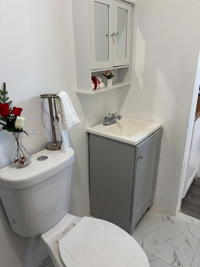 Building Photo - 10405 SW 107th Terrace