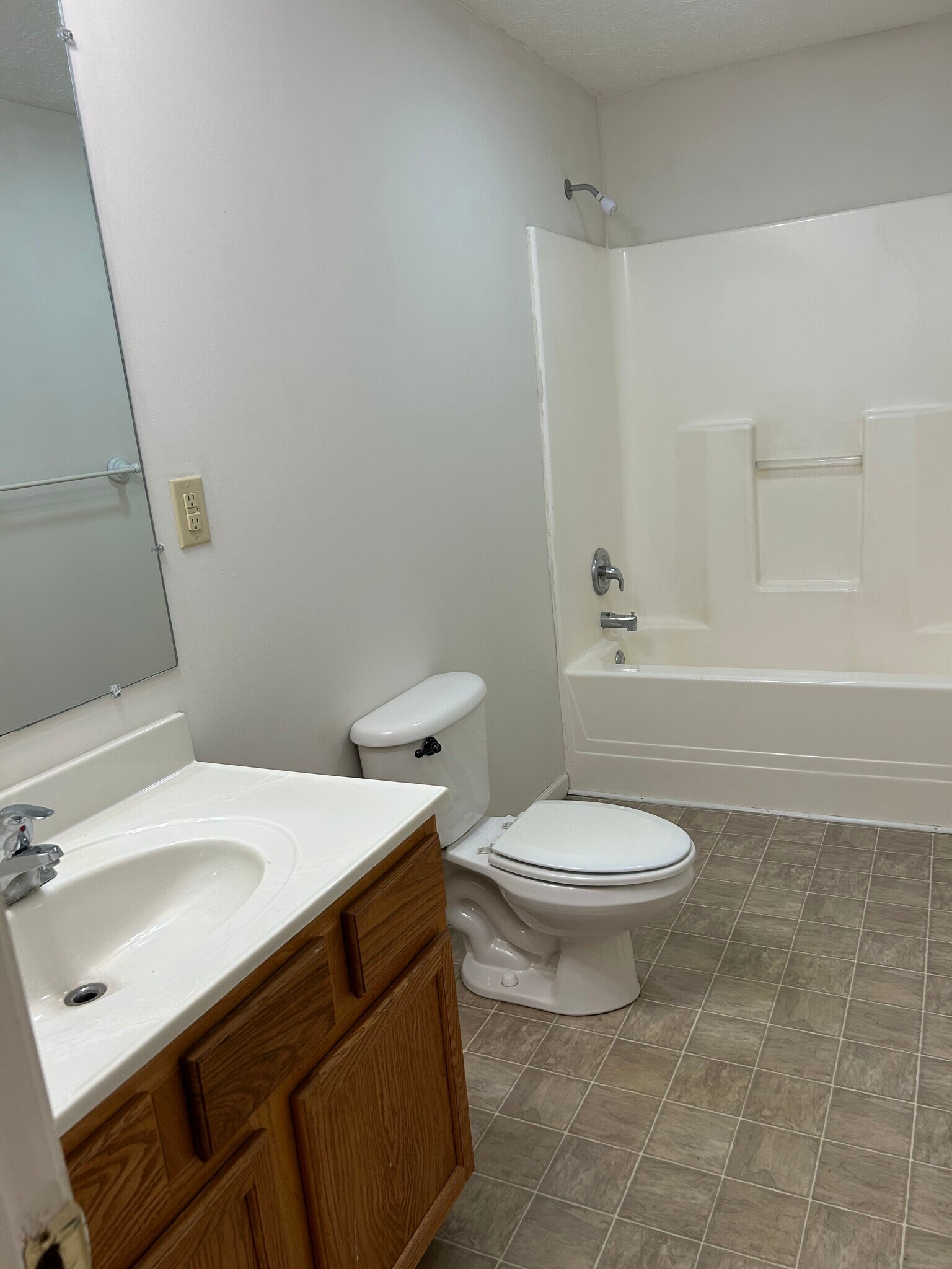 Building Photo - 132 Burkhardt Way