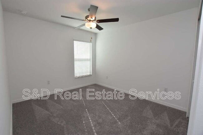 Building Photo - 1940 Red Loop