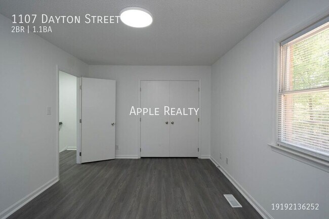 Building Photo - 1107 Dayton St