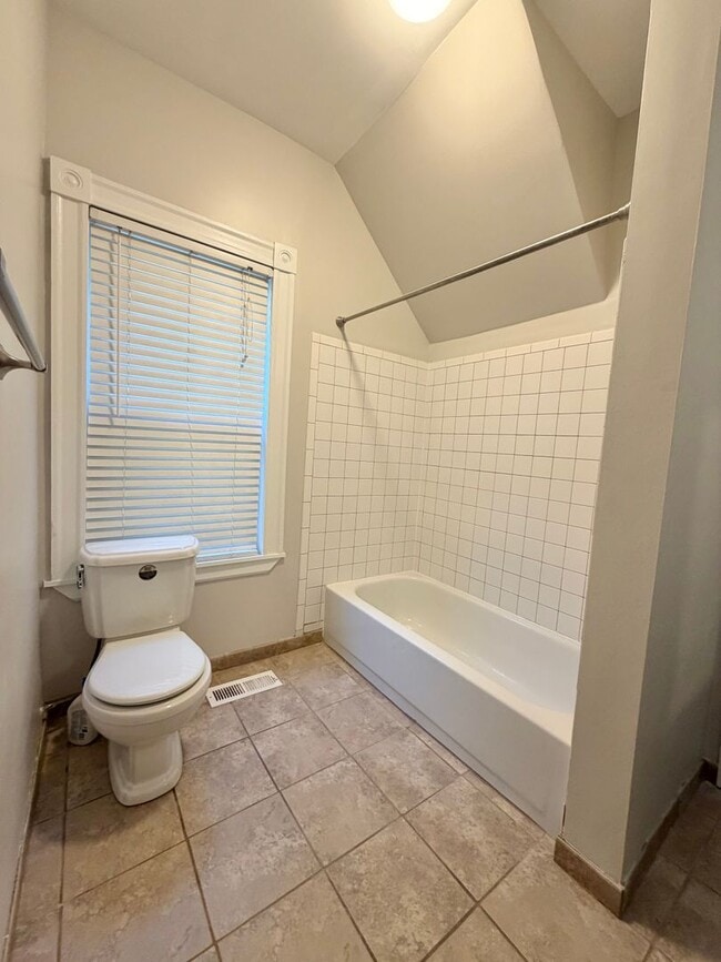 Building Photo - 1719 William Howard Taft Rd