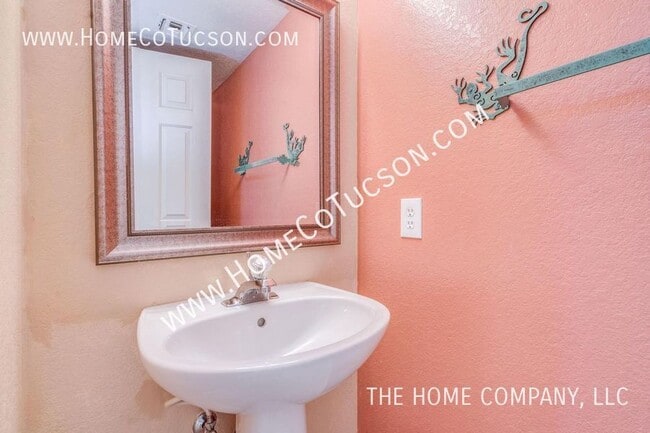 Building Photo - 7811 E Starbright Ct