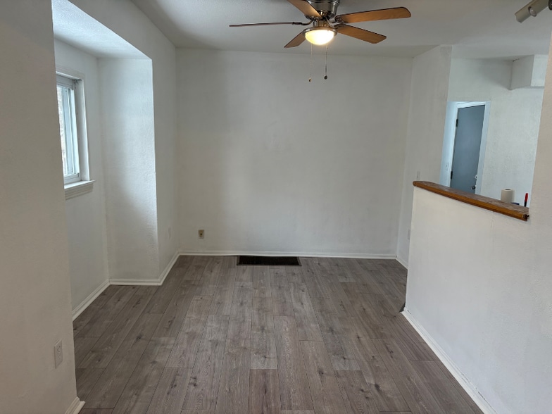 Building Photo - 2115 Alvin St