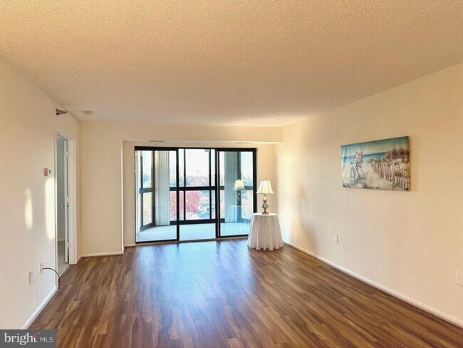 Building Photo - 3310 N Leisure World Blvd