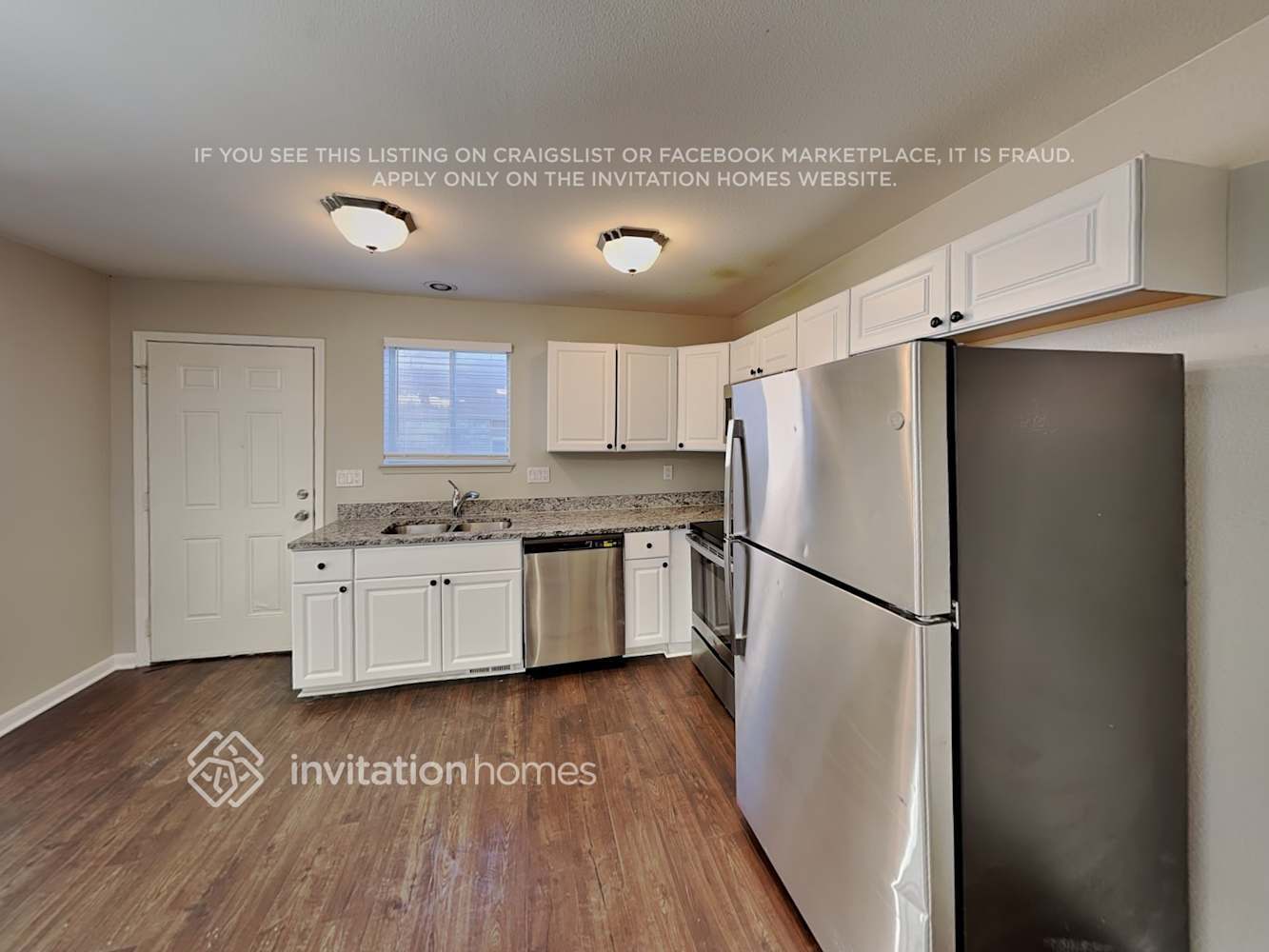 Building Photo - 12181 Newport Dr