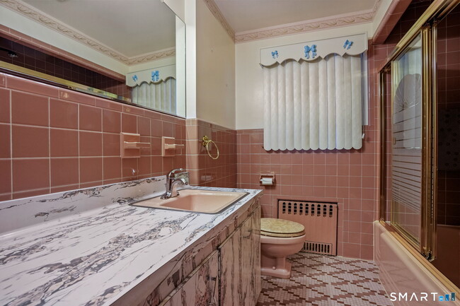 Building Photo - 4487 Madison Ave