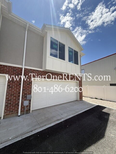 Building Photo - NO DEPOSIT option available for qualified renters with Obligo
