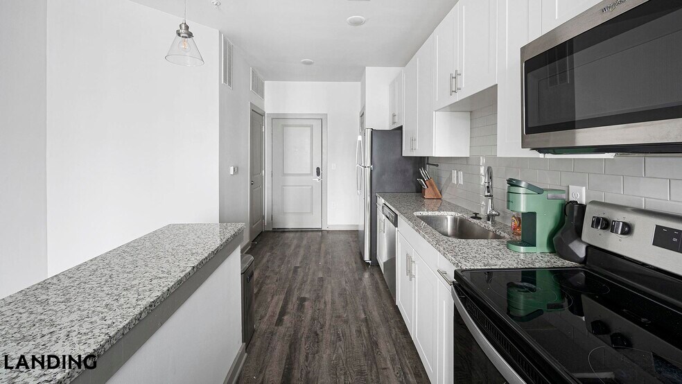 Building Photo - 2165 Nolensville Pk