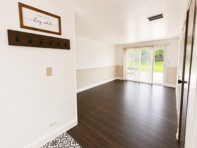 Building Photo - 425 Ardglass Ct