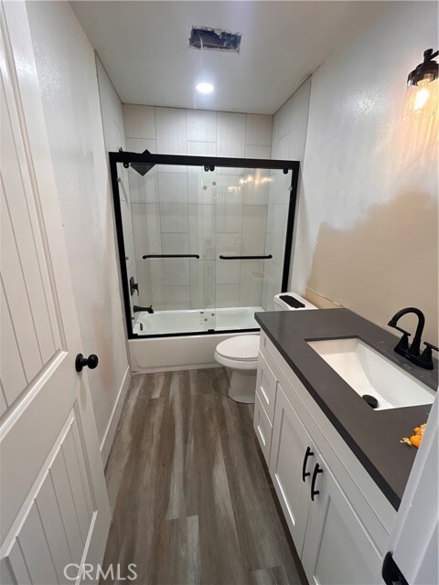 Building Photo - 8786 Knollwood Dr