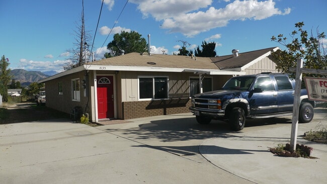 Building Photo - Charming 3-Bedroom Home with Upgraded Kitc...