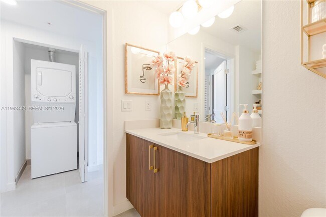 Building Photo - 1005 Spring Garden Rd