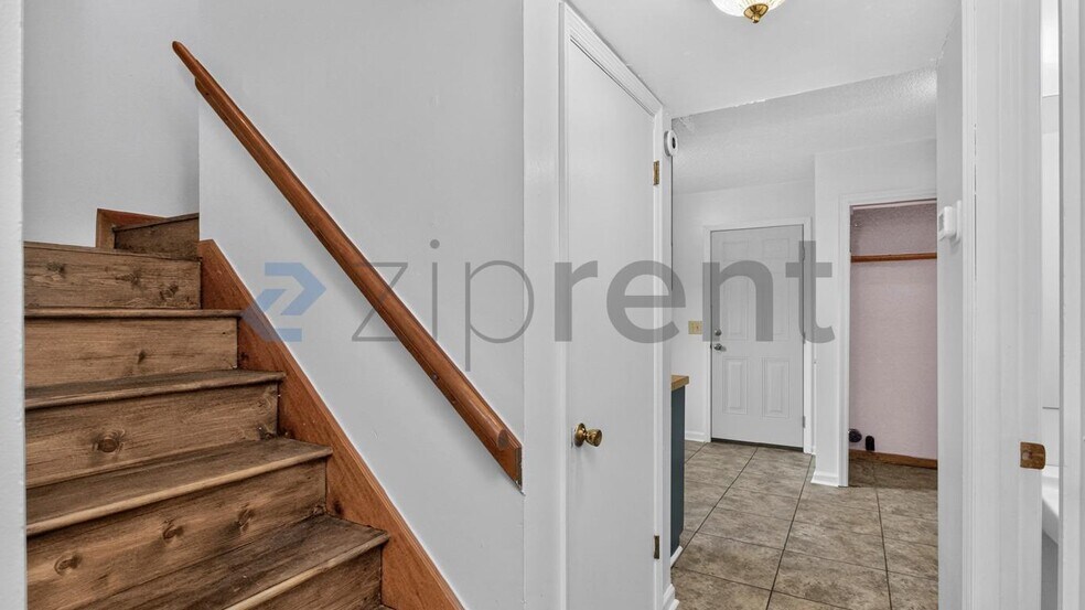 Building Photo - 628 Netherlands Dr