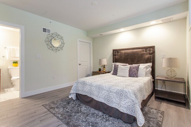 Building Photo - 1533-39 Parrish St