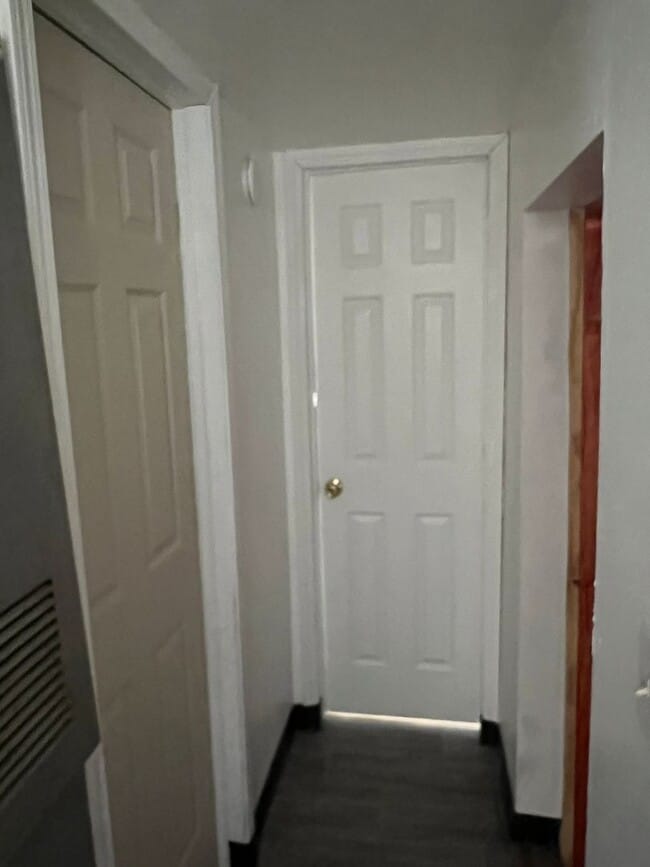 Building Photo - 2 bedroom, 1.5 bath home in Brookline