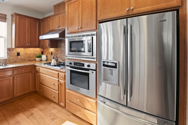 Building Photo - 2821 Lemon Common
