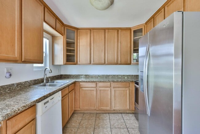 Building Photo - 6333 College Grove Way