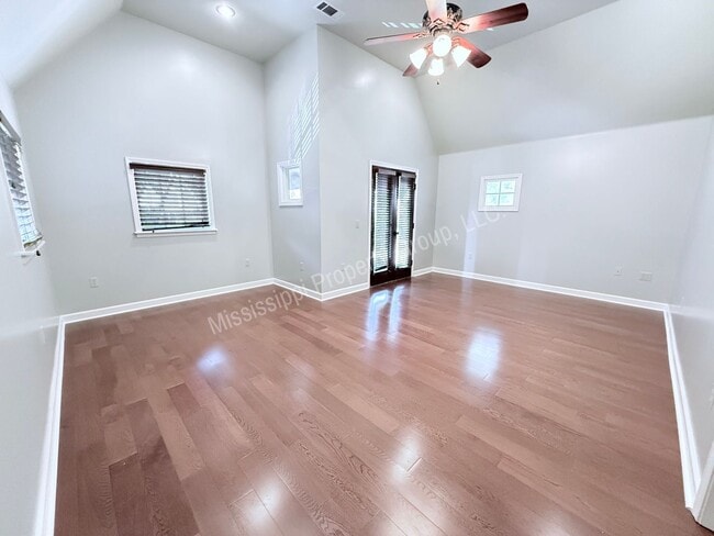 Building Photo - 3BR/3.2BA For Rent