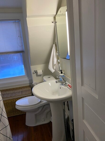 Building Photo - 110 Walnut Ave