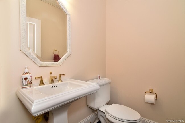 Building Photo - 9 Stony Gate Oval