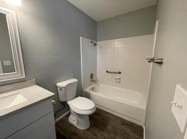 Master bathroom - 726 S Nebraska St
