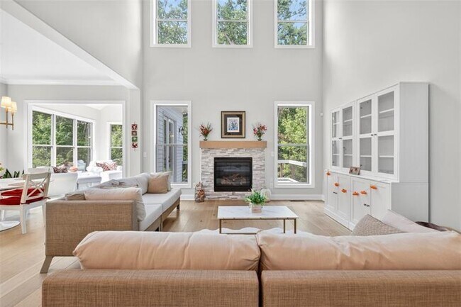 Building Photo - 345 Wiman Park Ln