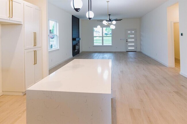 Building Photo - 509 Beechwood Way