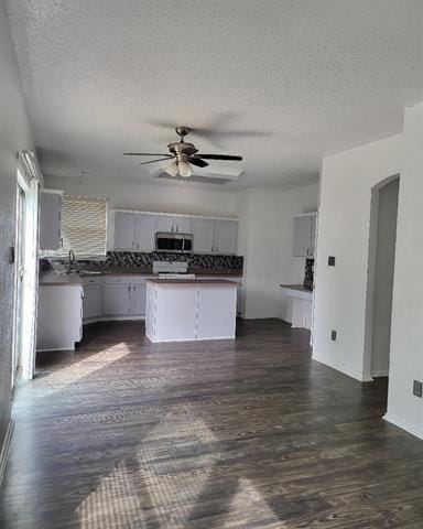 Building Photo - 513 Pineview Ln