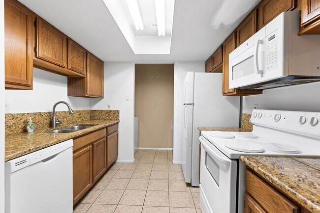 Building Photo - 14777 Wunderlich Dr