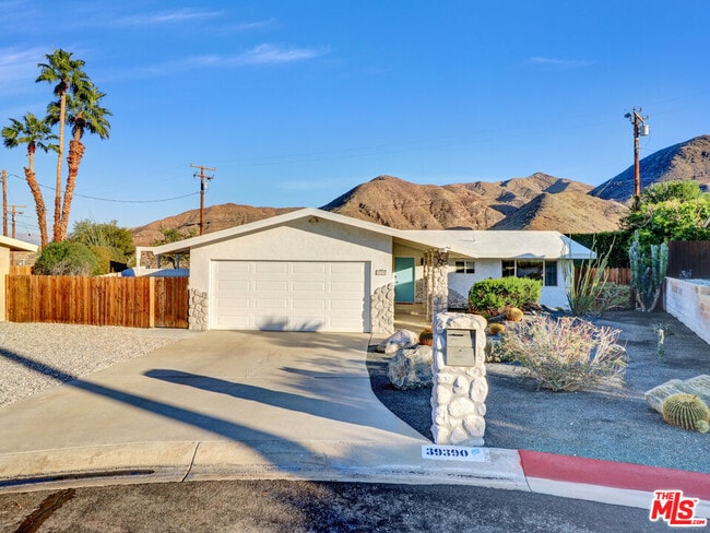 Building Photo - 39390 Marietta Cir