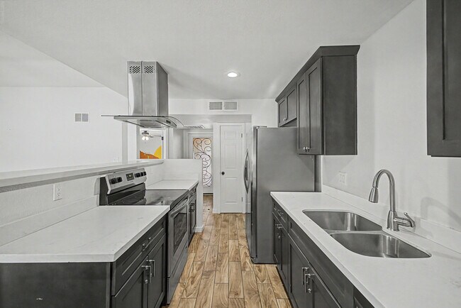 Building Photo - 13608 N 41st Pl